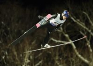 小林陵、首位で本戦へ＝５３歳葛西は予選落ち―Ｗ杯ジャンプ男子
