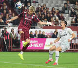 「小松、大きな初ゴール＝大迫復帰間近にアピール―Ｊリーグ・神戸」の画像1