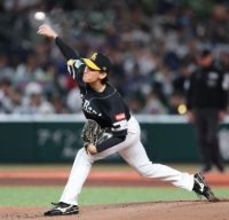 力投する大津　プロ野球