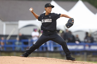 米国で女子プロ野球開幕