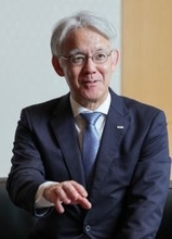 米ナスダックと連携