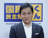 「取材に応じる国民の玉木代表」の画像1