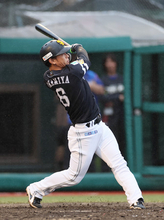 今宮の適時二塁打　プロ野球