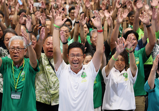 沖縄知事、古謝氏が当選確実