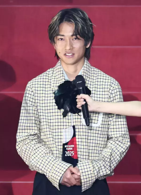 柏、充実感にじむ小泉と古賀＝Ｊリーグアウォーズ