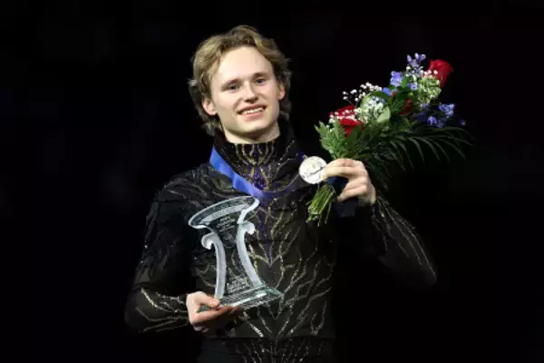 マリニンが４連覇　フィギュア