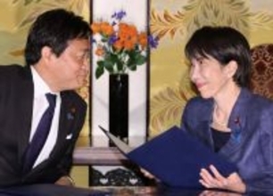 「年収の壁」１７８万円に引き上げ　