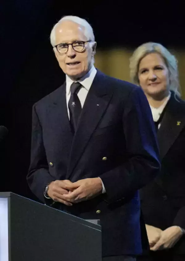 あいさつするマラゴ会長　五輪