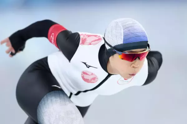 滑走する高木　五輪