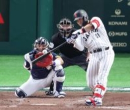 鈴木の勝ち越しソロ本塁打　野球