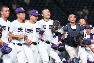 天理は３回戦へ　高校野球