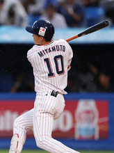 ヤクルトが１２得点＝プロ野球・ヤクルト１２―０広島