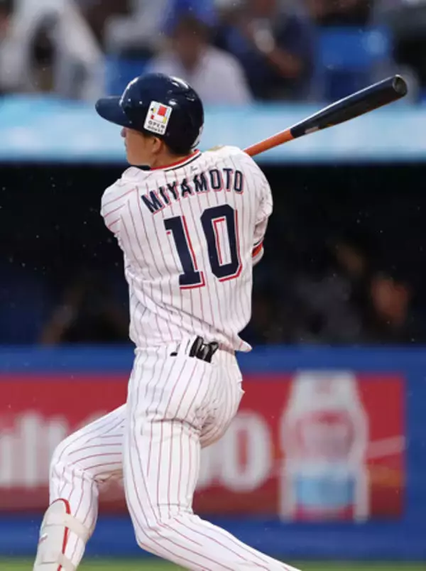 ヤクルトが１２得点＝プロ野球・ヤクルト１２―０広島