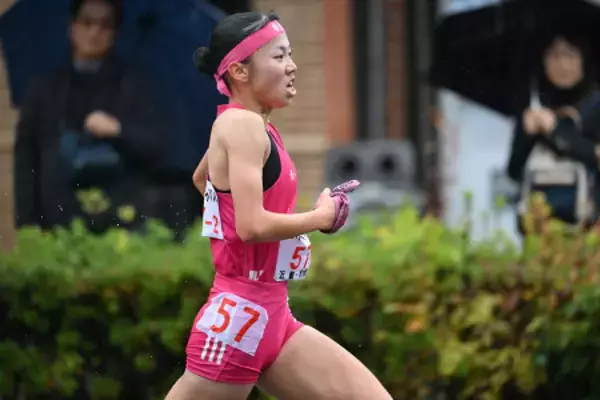 力走する久保　全国高校駅伝