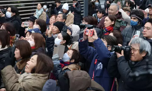 出直し大阪知事選、３人が届け出