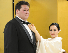 断髪した伊勢ケ浜親方　大相撲