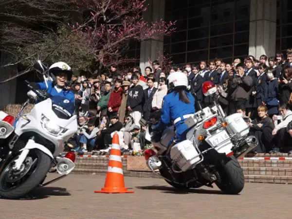 近畿大で魅力ＰＲ　大阪府警