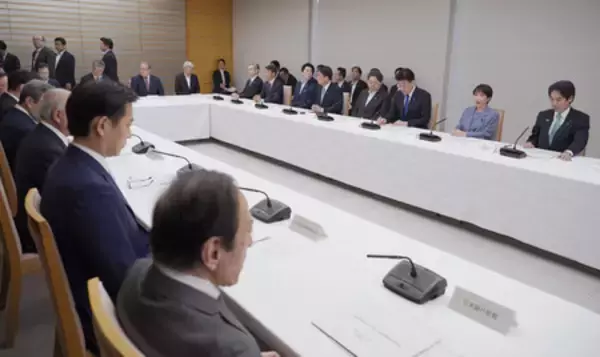 リスク最小化へ「万全の対応」＝中東影響注視、景気判断は維持―５月経済報告