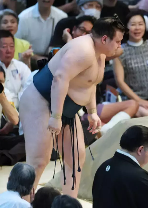安青錦が２敗目