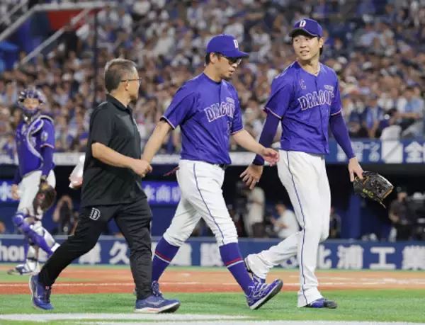 降板する高橋宏　プロ野球