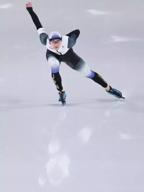 滑走する野々村　五輪