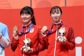 銅メダルの張本美と早田　アジア大会