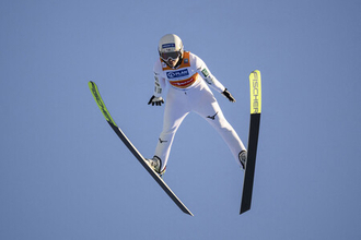 丸山は３位、高梨５位＝男子は小林陵ら本戦へ―Ｗ杯ジャンプ