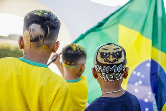 （ＥＰＡ）頭の上までＷ杯