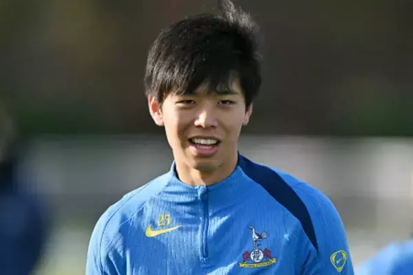 高井、待たれるデビュー　サッカー