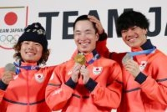 笑顔の長谷川、木村葵、木俣　五輪