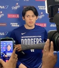 取材に応じる佐々木　大リーグ