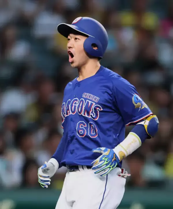 喜ぶ山本　プロ野球