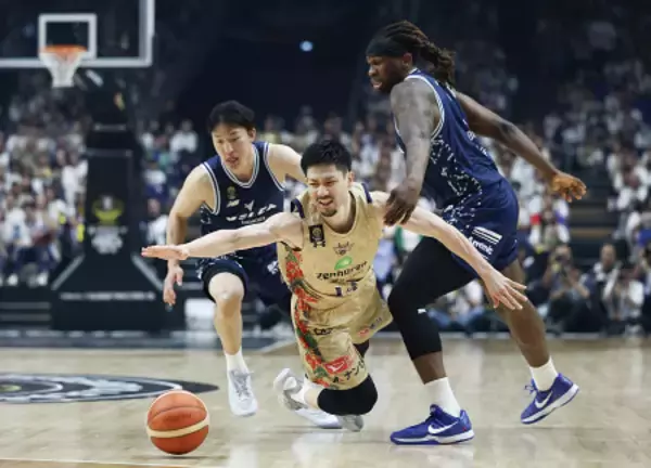 阻まれる岸本　バスケットＢリーグ