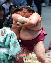 攻める御嶽海