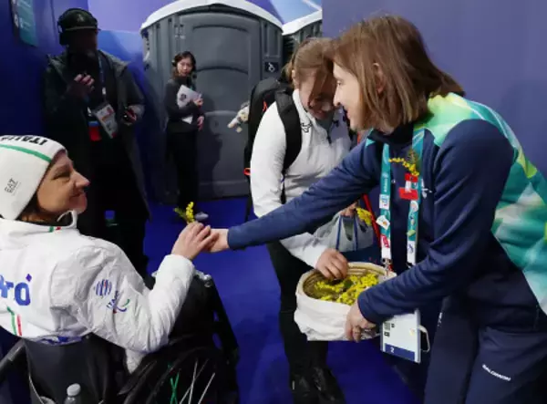 パラ会場で配られたミモザ