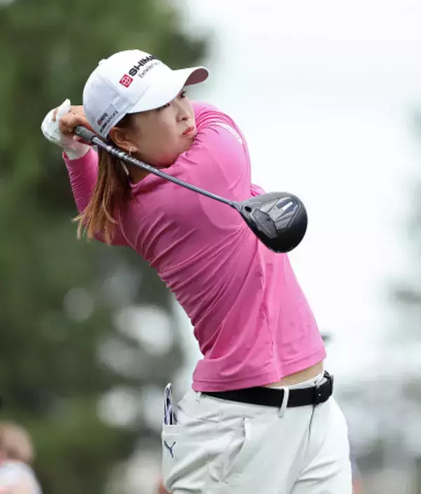 前回覇者の西郷真央５９位　女子ゴルフ