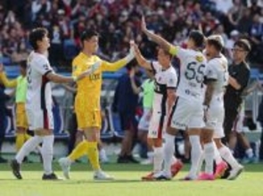 喜ぶ鹿島イレブン　Ｊリーグ
