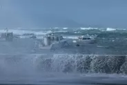 ＮＺ首都に１１メートルの高波、住民数百人避難