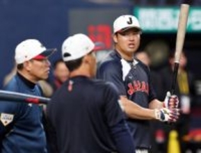 練習する村上ら　野球