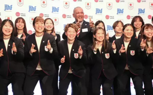 小池「メダル獲得を」＝五輪壮行会で決意―アイスホッケー女子