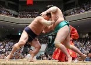 若隆景の押し出し