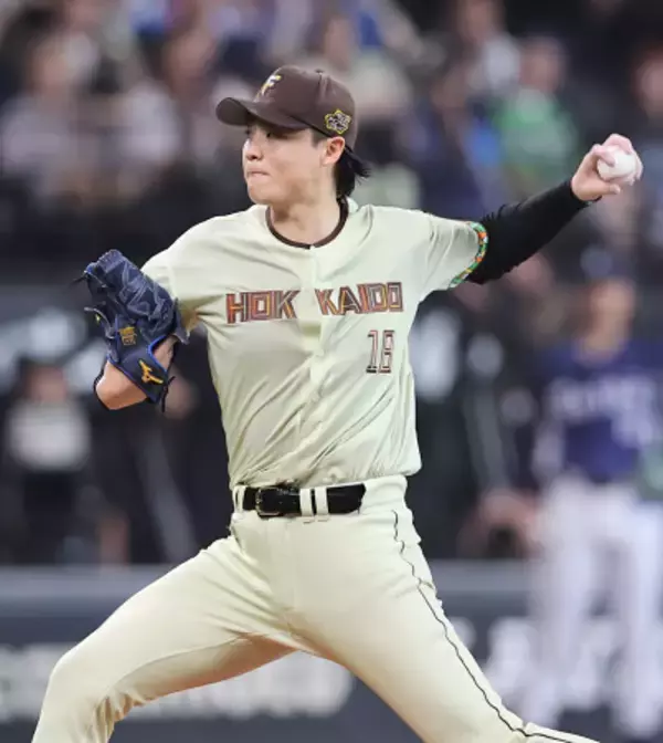 日本ハム先発の山崎　プロ野球