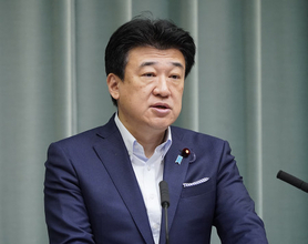 政府、ウクライナ和平協議を注視
