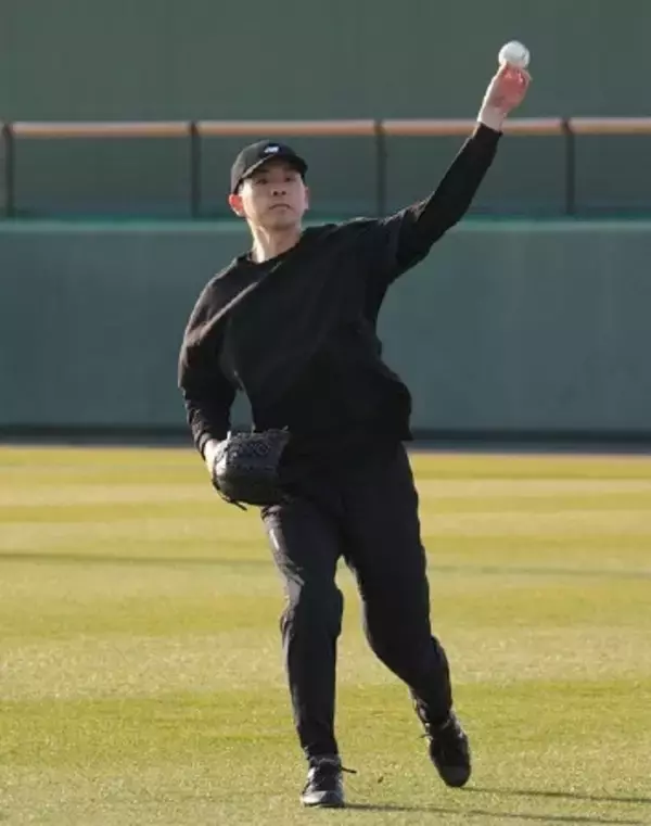 大関の自主トレ　プロ野球