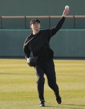 大関の自主トレ　プロ野球