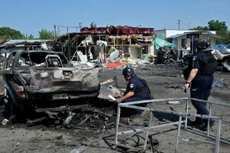 ロシア、ウクライナ北東部攻撃 １０人死亡 知事