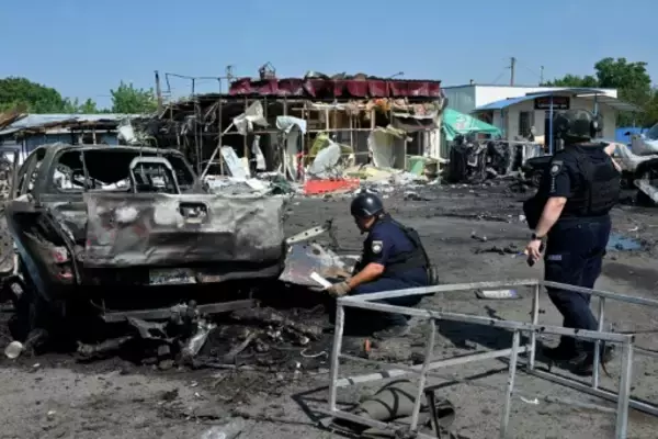 ロシア、ウクライナ北東部攻撃 １０人死亡 知事