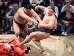 高安、３連勝で三役守る＝大相撲九州場所