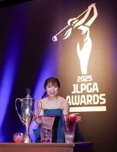 ３冠の佐久間　女子ゴルフ