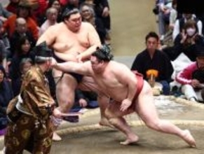大の里、不安定な序盤＝大相撲初場所